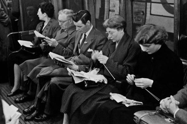 1955-London-underground-commuters