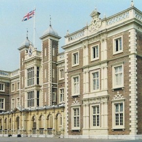 Kneller Hall: The trumpets still sound&nbsp;(just)